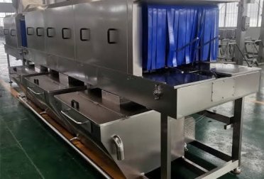 Máy Rửa Rổ Nhựa – Máy Rửa Khay Công Nghiệp | VIPATEK