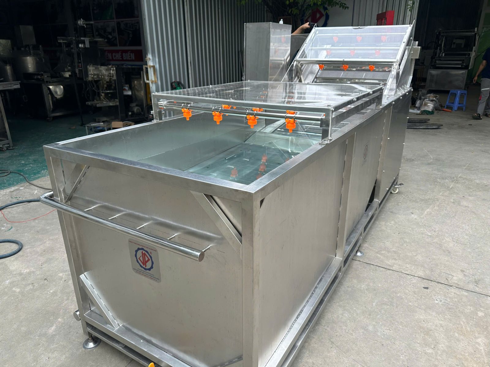 Cung cấp giải pháp máy rửa tôm nguyên liệu Vipatek cho các nhà máy thủy sản