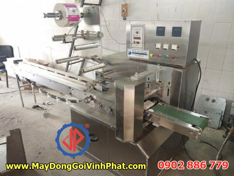 Máy đóng gói khẩu trang, khăn lạnh dạng nằm Vĩnh Phát giá rẻ, chất lượng tốt