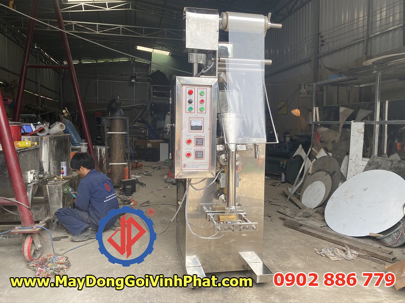 Máy đóng gói hạt nêm, bột canh, đường, muối tôm, muối tiêu Vĩnh Phát sản xuất giá rẻ nhất