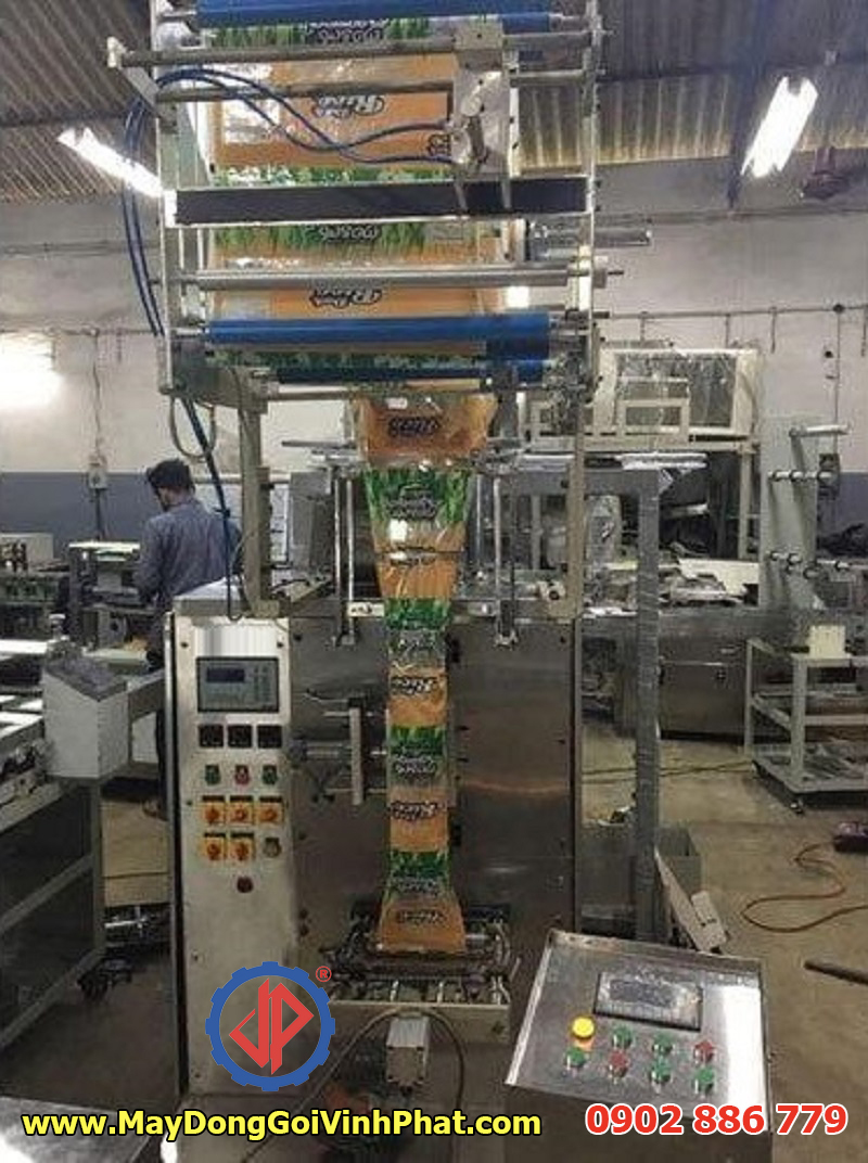 Máy đóng gói bao bì cho kẹo mứt bán tết