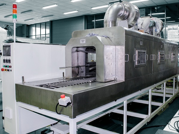 Nguyên lý máy rửa rổ nhựa công nghiệp, máy rửa khay tự động bằng tải Vipatek